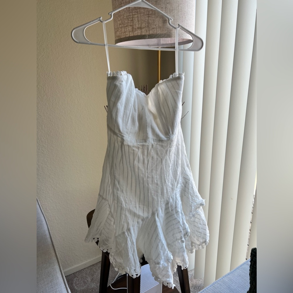 White strapless dress